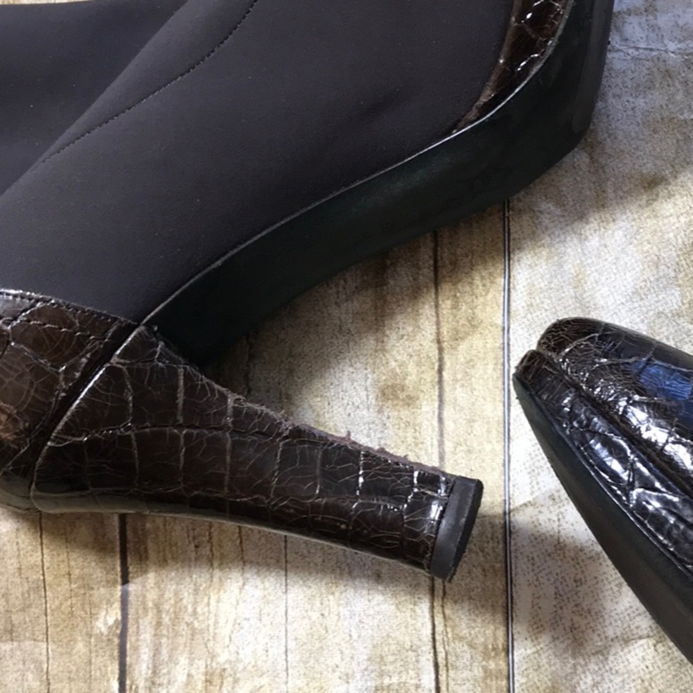 Donald J Pliner stretch ankle boot - Picture 4 of 5